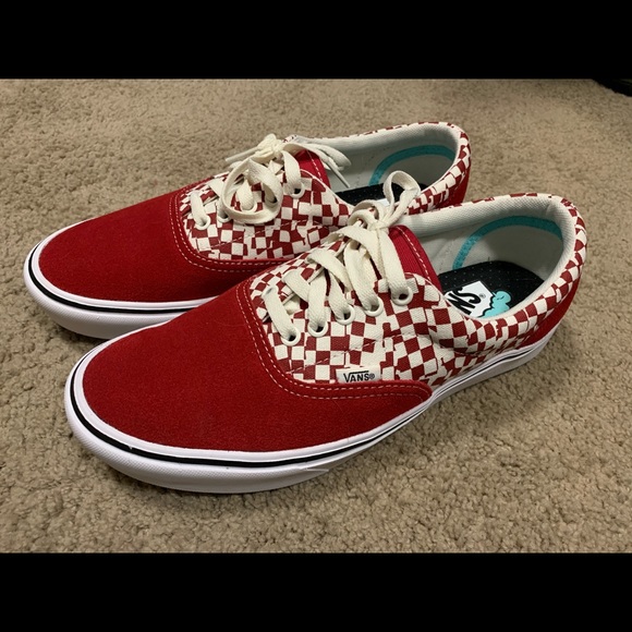 vans comfycush red